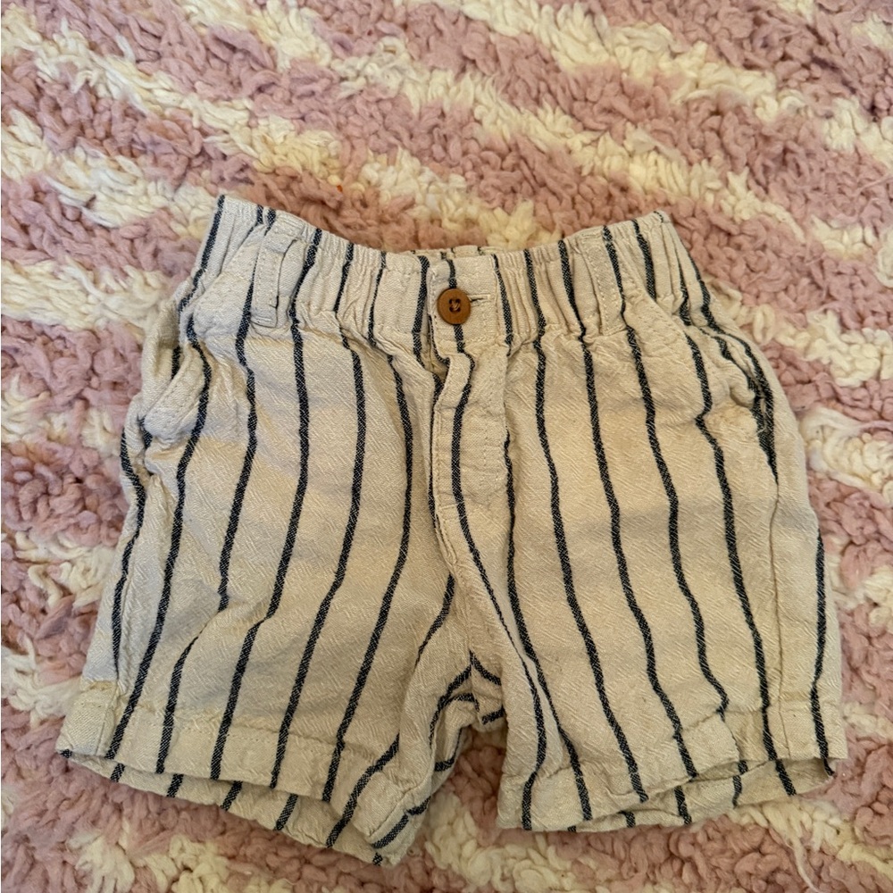 Zara Beige Shorts with grey Vertical Stripes